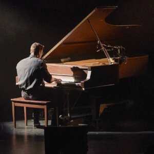 Source : Jean-Christophe Liberge. Alexandre Giraud a brillé au piano par une composition personnelle laissant entrevoir ses talents de pianiste de jazz.