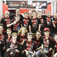 Les membres de Supertronix 5910 en 2016