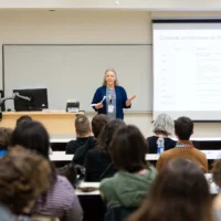 Participants au Colloque de l'Est-du-Québec sur la recherche collégiale et interordres